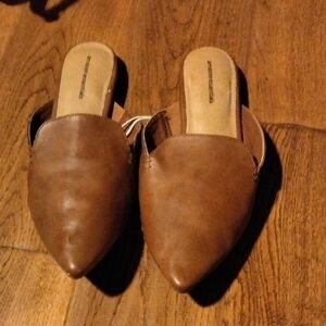 Amazon Essentials Tan Women's Flats